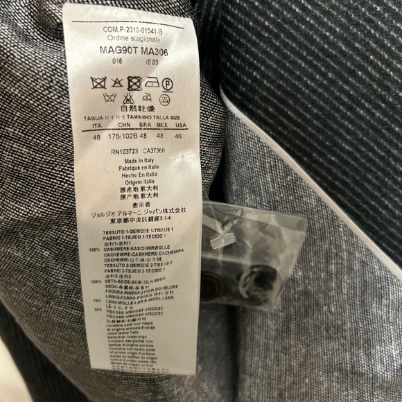 ⭐️Giorgio Armani Cashmere Blazer Striped⭐️ - Picture 3 of 5